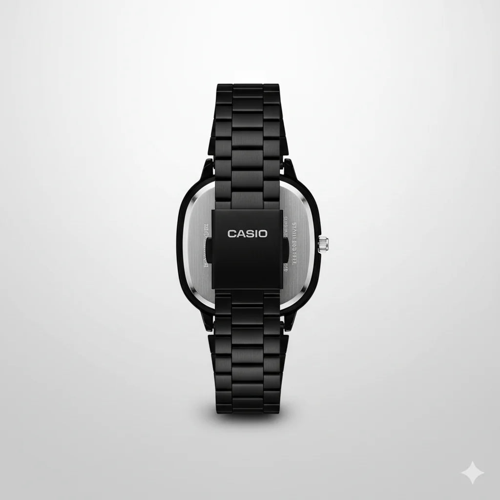Montre Casio Analogique Noire Carrée en Métal